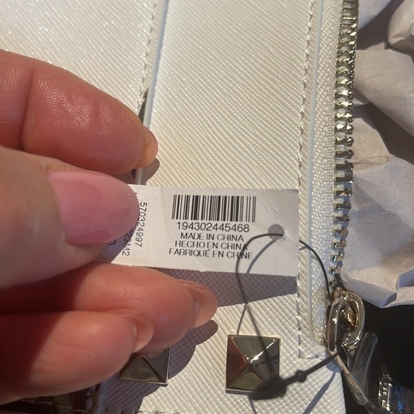 NEW WHITE HOUSE BLACK MARKET WRISTLET BAG - Picture 8 of 9